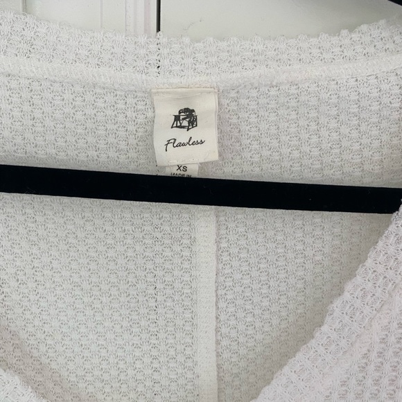 White waffle tee - Picture 2 of 3